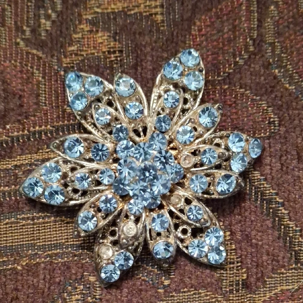 Elegant Blue Crystal Flower Brooch